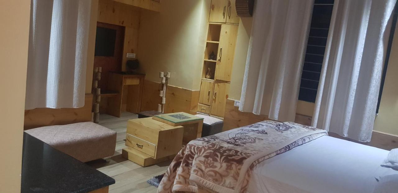 Forest Inn Home Stay Ντεχραντούν Εξωτερικό φωτογραφία