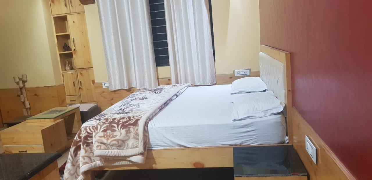 Forest Inn Home Stay Ντεχραντούν Εξωτερικό φωτογραφία